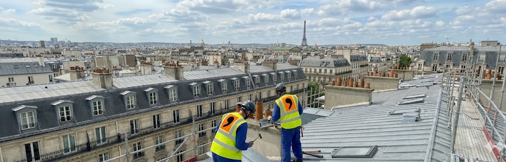 Technicien effectuant une réparation toiture  - PRESTAPRIM Couverture